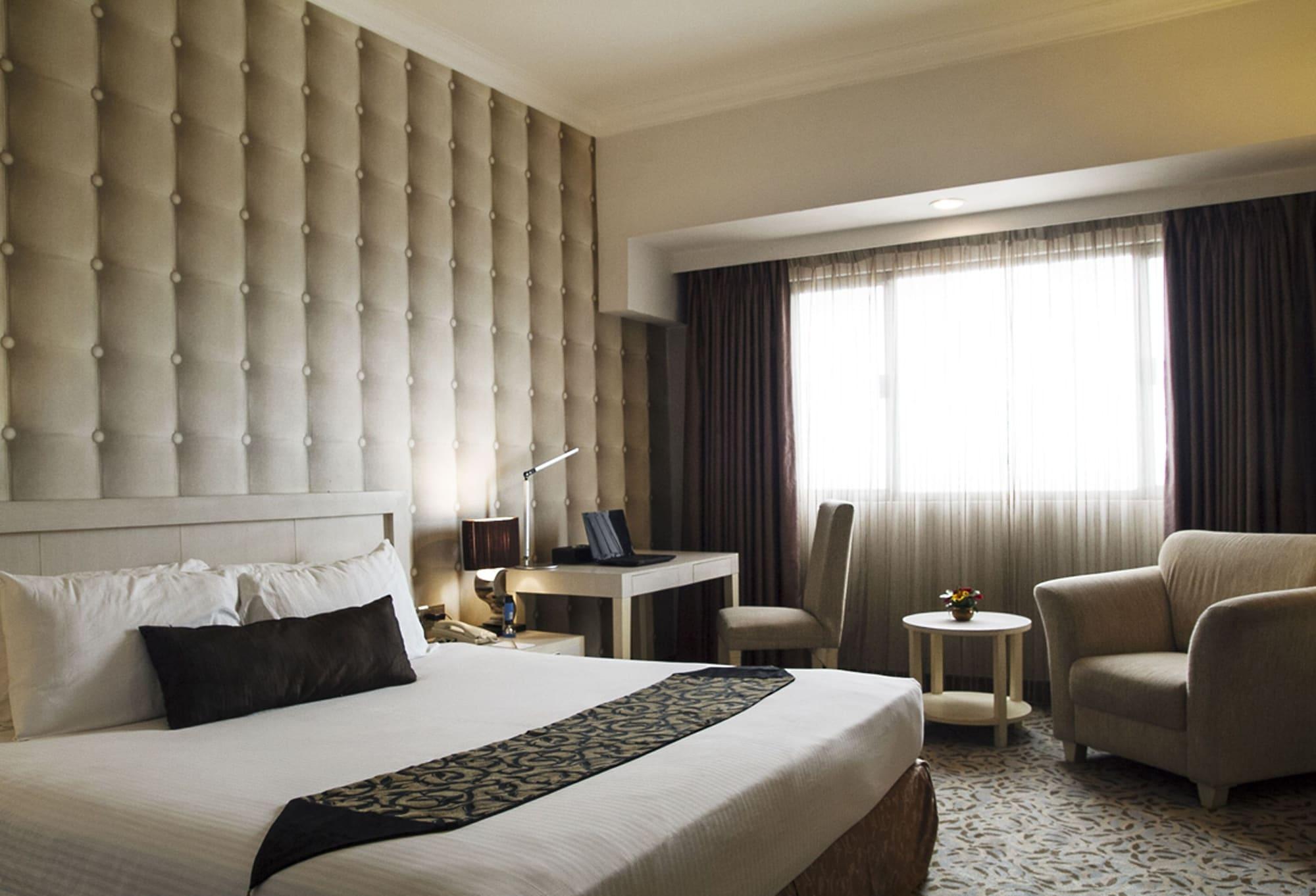 Verwood Hotel And Serviced Residence Surabaya Exterior photo