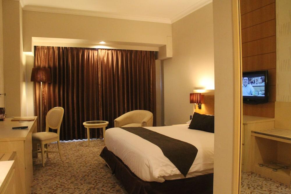 Verwood Hotel And Serviced Residence Surabaya Exterior photo