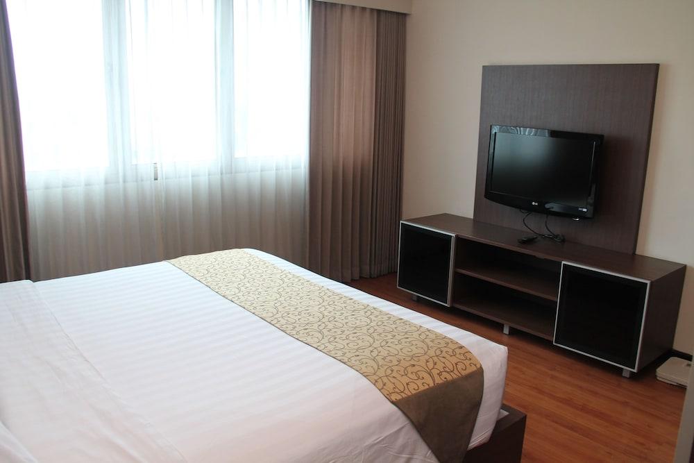 Verwood Hotel And Serviced Residence Surabaya Exterior photo